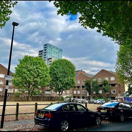 Lovely 2Br Suite In Bow, E3 ลอนดอน ภายนอก รูปภาพ